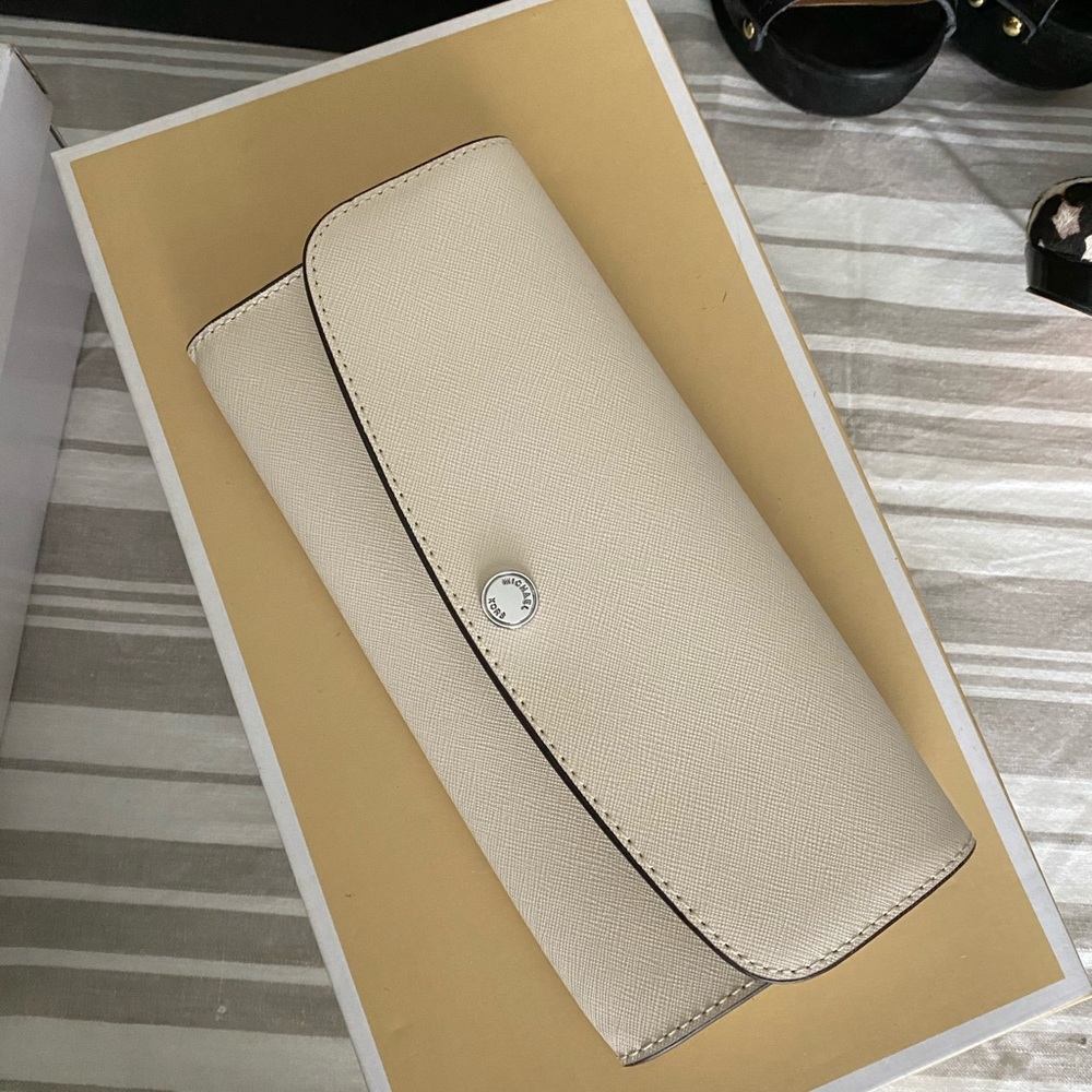 Michael Kors wallet